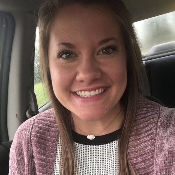 Meet your Posher, Blaire - Picture 1 of 1